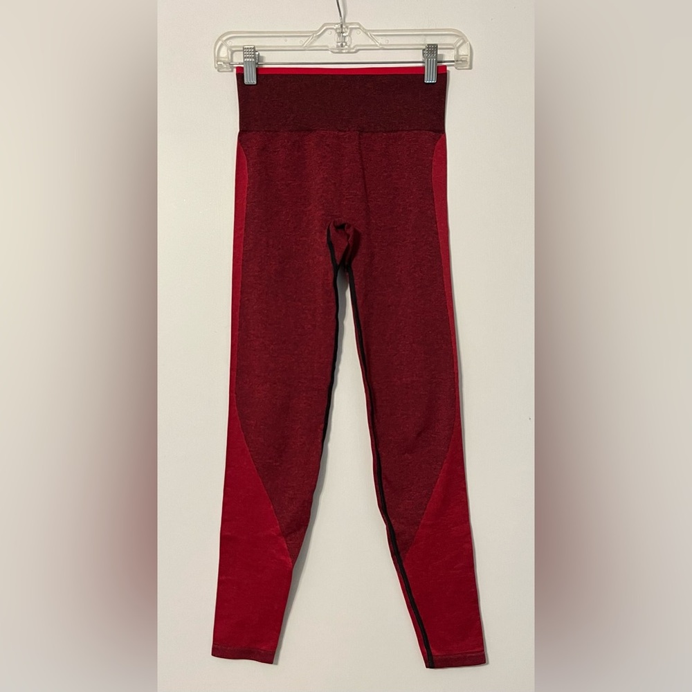 NWOT Victoria’s Secret PINK athletic leggings—XS